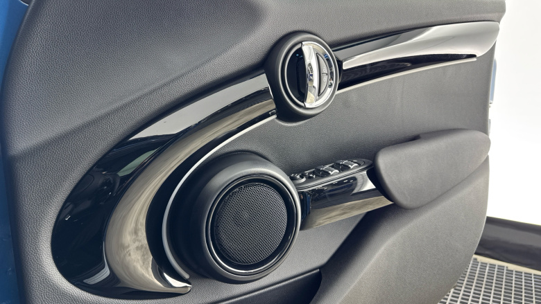 MINI Cooper 1.5 C Exclusive 3dr Auto Petrol Hatchback